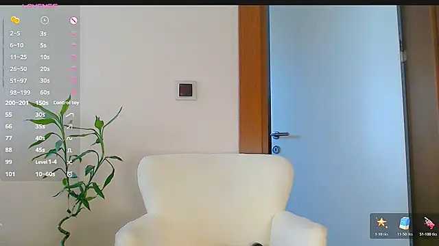   QUEEN    online show from 10-30-25, 01:34