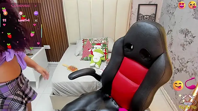 MADISON ROWAN1 online show from 12-23-25, 03:59