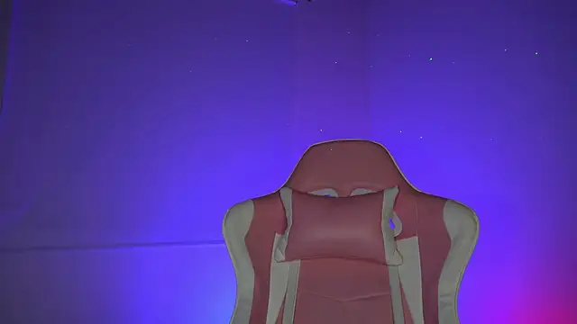 little-Emma online show from 02-13-26, 03:13