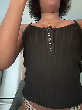 Snapshot of Black_Dolll chatting on 03-05-25, 07:05 Black Dolll online show from 03-05-25, 07:05