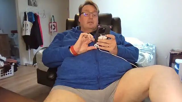 Snapshot of wvalentino chatting on 12-06-24, 10:08 wvalentino online show from 12-06-24, 10:08