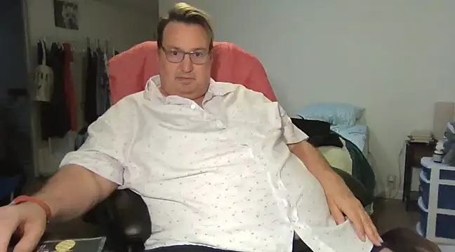 Snapshot of wvalentino chatting on 12-13-24, 11:50 wvalentino online show from 12-13-24, 11:50