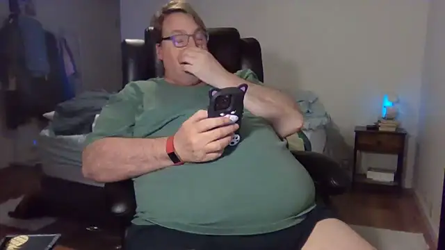 Snapshot of wvalentino chatting on 12-29-24, 06:35 wvalentino online show from 12-29-24, 06:35