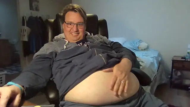 Snapshot of wvalentino chatting on 02-16-25, 12:41 wvalentino online show from 02-16-25, 12:41