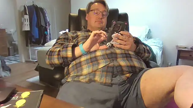 Snapshot of wvalentino chatting on 03-18-25, 11:53 wvalentino online show from 03-18-25, 11:53