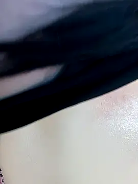 Snapshot of Evelyn_Moon chatting on 10-06-25, 12:46 Evelyn Moon online show from 10-06-25, 12:46