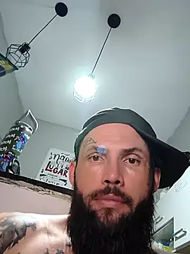 Snapshot of Leonpicudo chatting on 03-06-26, 03:36 Leonpicudo online show from 03-06-26, 03:36