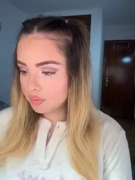Alirawrz online show from 12-17-24, 11:28