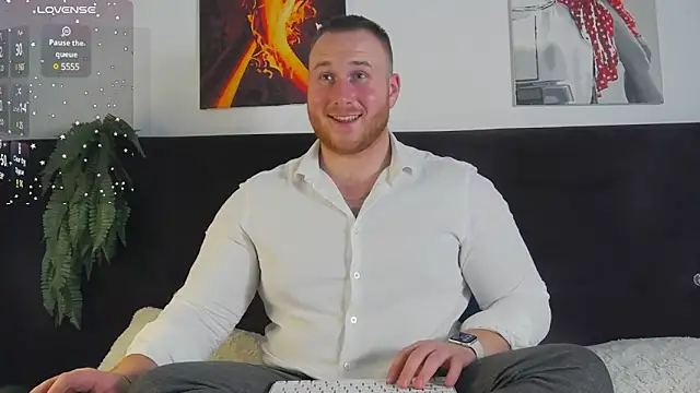 Snapshot of RoddyStill chatting on 12-06-24, 01:44 RoddyStill online show from 12-06-24, 01:44