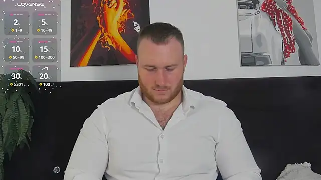 Snapshot of RoddyStill chatting on 12-08-24, 08:30 RoddyStill online show from 12-08-24, 08:30