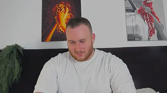 Snapshot of RoddyStill chatting on 12-09-24, 08:33 RoddyStill online show from 12-09-24, 08:33