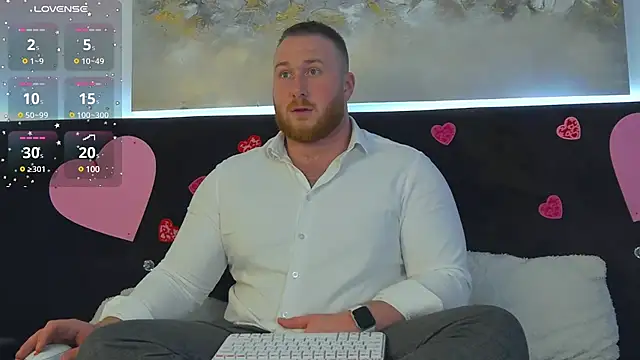 Snapshot of RoddyStill chatting on 02-11-25, 01:20 RoddyStill online show from 02-11-25, 01:20