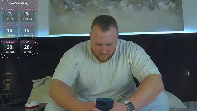 Snapshot of RoddyStill chatting on 03-13-25, 01:40 RoddyStill online show from 03-13-25, 01:40