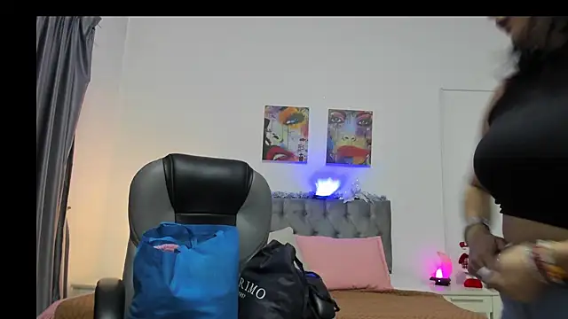 Snapshot of Jayden_Jonnes chatting on 12-26-24, 11:54 Jayden Jonnes online show from 12-26-24, 11:54