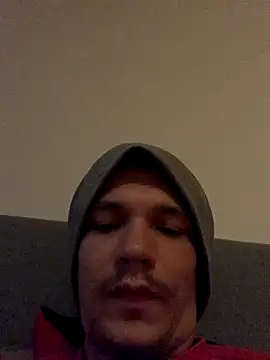 Snapshot of YoungDick25 chatting on 09-17-25, 05:31 YoungDick25 online show from 09-17-25, 05:31