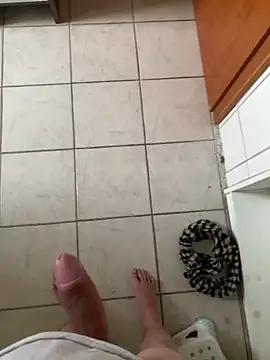 Snapshot of YoungDick25 chatting on 10-12-25, 10:47 YoungDick25 online show from 10-12-25, 10:47