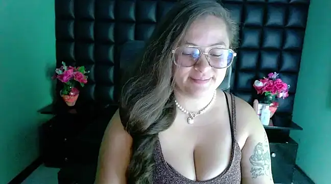 SaraThomso online show from 12-05-24, 02:53