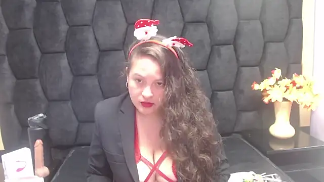 SaraThomso online show from 12-24-24, 02:01