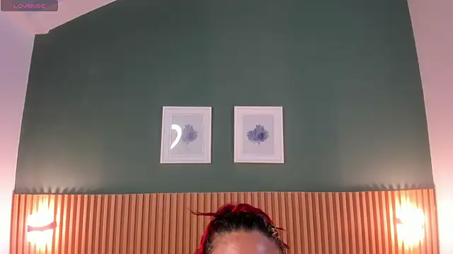  anavictoria  online show from 10-30-25, 07:14