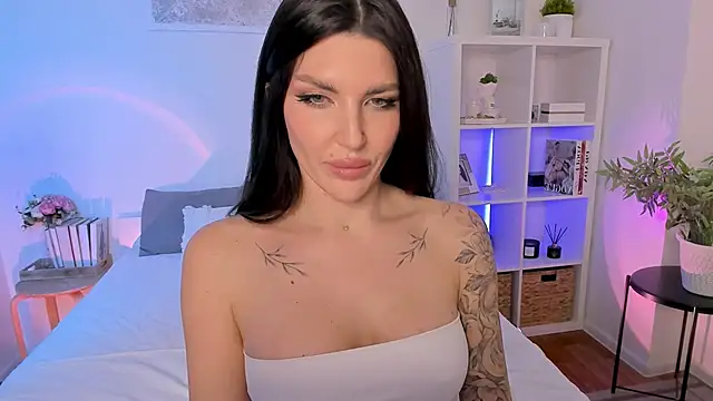 Snapshot of Sasha_Miro chatting on 01-17-25, 10:33 Sasha Miro online show from 01-17-25, 10:33