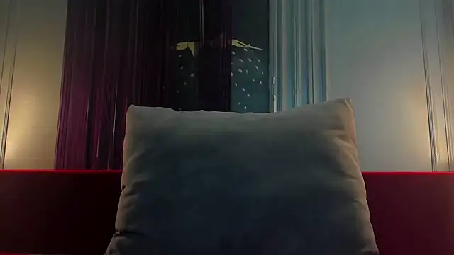 Snapshot of Whitney_Svonn chatting on 03-04-25, 08:24 Whitney Svonn online show from 03-04-25, 08:24