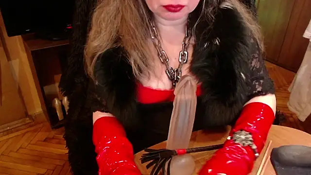 Miss Tress online show from 01-08-25, 01:42
