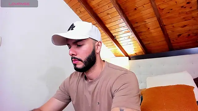 Tom Bailey online show from 10-11-25, 12:36