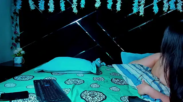 Snapshot of Kiara_Casidie chatting on 02-27-25, 01:38 Kiara Casidie online show from 02-27-25, 01:38