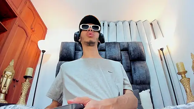 TomyMosterCock online show from 01-22-25, 03:31