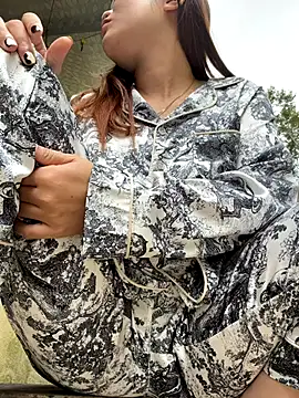 Emily 9xx online show from 10-25-25, 04:20