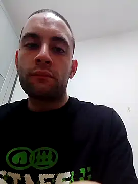 bearguy998 online show from 02-08-25, 07:27