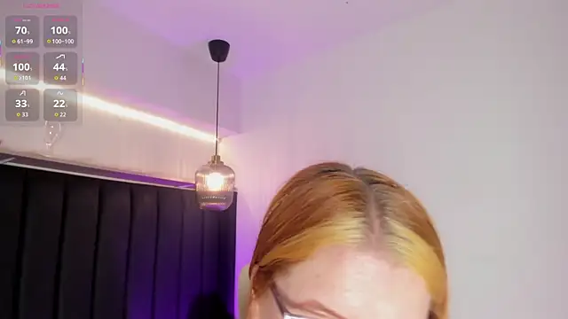 Snapshot of AllisonRoberts_ chatting on 10-21-25, 08:53 AllisonRoberts online show from 10-21-25, 08:53