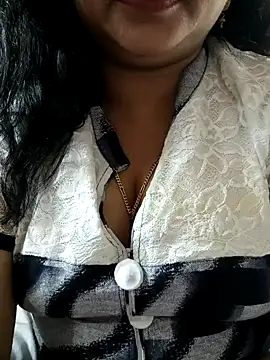 cuteyqueen online show from 01-13-25, 04:39