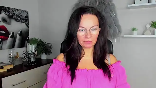 HelenLuxx online show from 01-13-25, 06:38