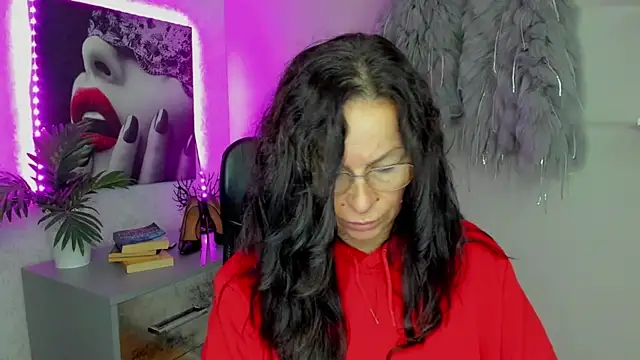 HelenLuxx online show from 10-16-25, 05:41