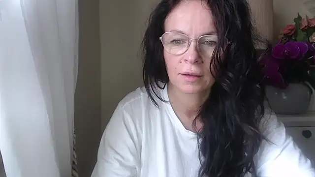 HelenLuxx online show from 10-23-25, 06:34