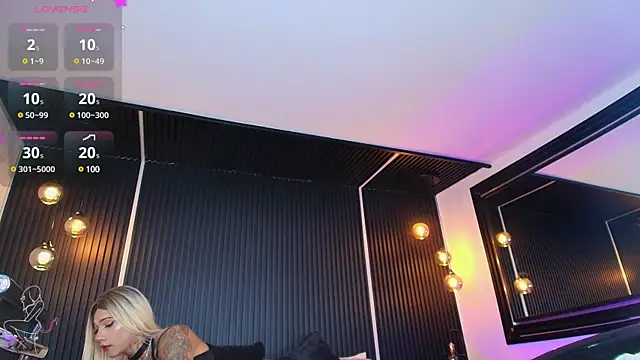 Snapshot of _Holly_Cat chatting on 03-18-25, 11:53 Holly Cat online show from 03-18-25, 11:53