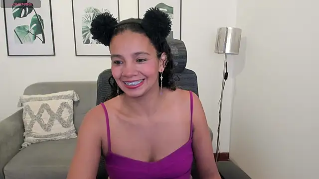 leslyflorez online show from 02-18-25, 09:09