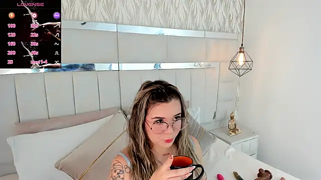 1m dalhia online show from 01-15-25, 01:31