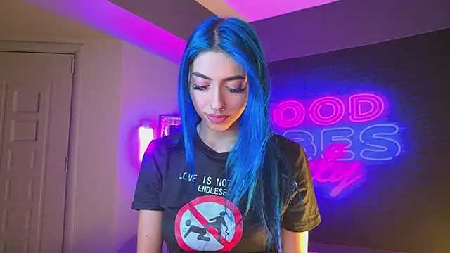 AriaVoss online show from 12-13-24, 03:16