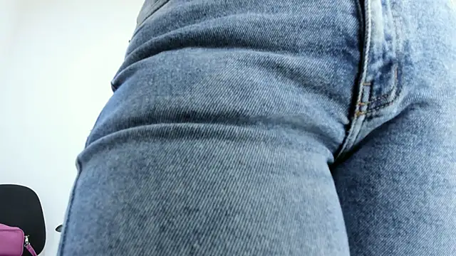 Snapshot of Amelia_Debora_Antonella chatting on 02-10-26, 01:48 Amelia Debora Antonella online show from 02-10-26, 01:48