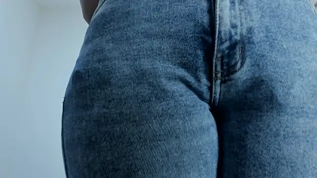 Snapshot of Amelia_Debora_Antonella chatting on 02-20-26, 02:28 Amelia Debora Antonella online show from 02-20-26, 02:28