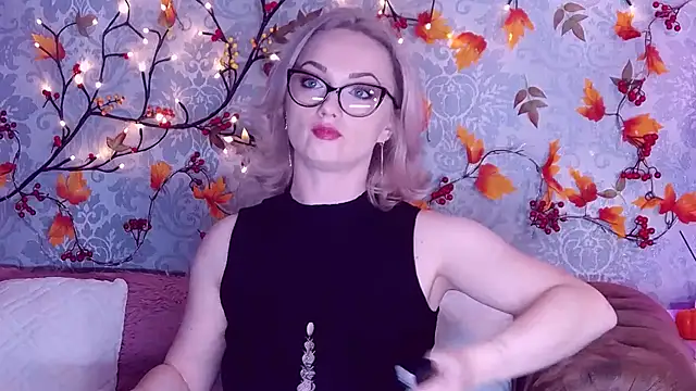 EllianaReese online show from 10-29-25, 02:58