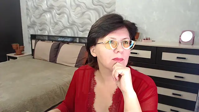 VitaCharm online show from 12-10-24, 08:27