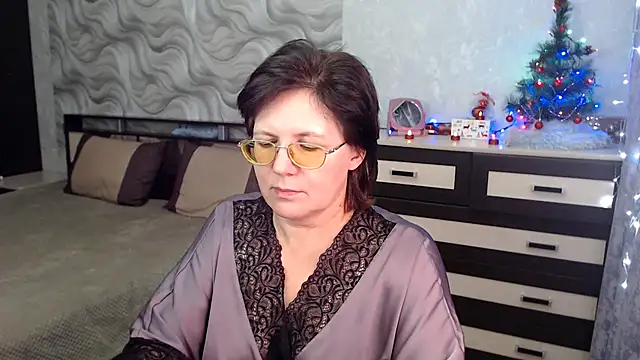 Snapshot of VitaCharm chatting on 01-04-25, 10:34 VitaCharm online show from 01-04-25, 10:34