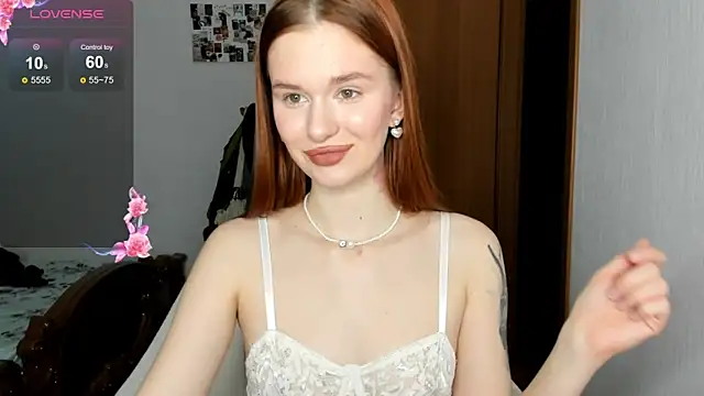 Snapshot of EmilySoul chatting on 10-08-25, 03:31 EmilySoul online show from 10-08-25, 03:31