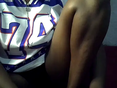 Snapshot of skinnysexynaughty chatting on 10-09-25, 09:13 skinnysexynaughty online show from 10-09-25, 09:13