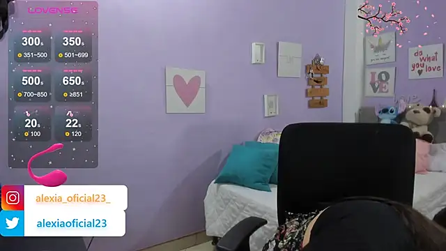 Snapshot of Alexia_Sweet_x chatting on 11-09-25, 06:01 Alexia Sweet x online show from 11-09-25, 06:01