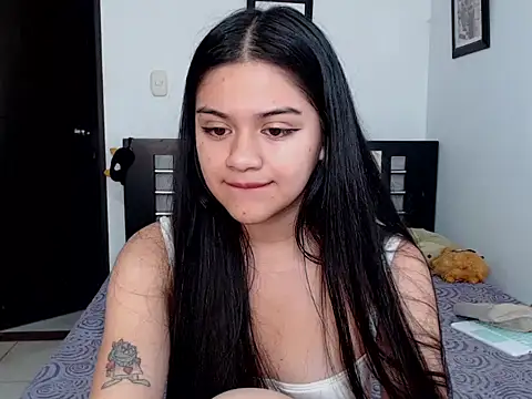 Snapshot of angelbeat_ chatting on 01-08-25, 12:17 angelbeat  online show from 01-08-25, 12:17
