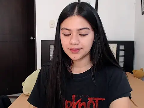 Snapshot of angelbeat_ chatting on 01-12-25, 04:00 angelbeat  online show from 01-12-25, 04:00